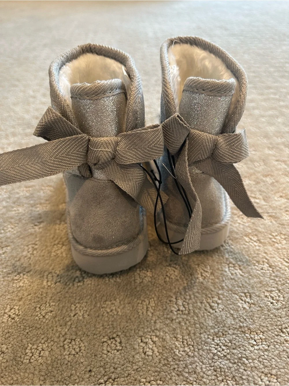 NEW Toddler Girls Bow Winter Boots Size 9 Flat Heel Faux Suede Cozy Pull On Gray